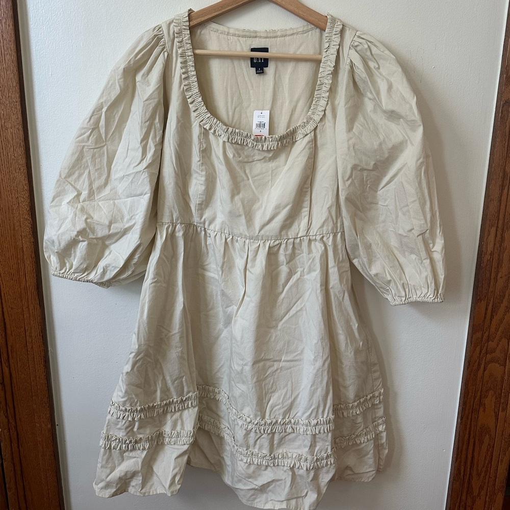 GAP Cream Puff Sleeve dress